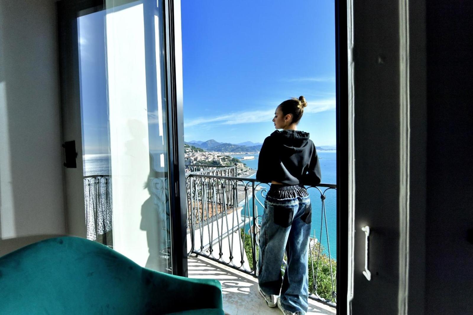 In Costa Relais & Luxury Suites Vietri sul Mare Exterior photo