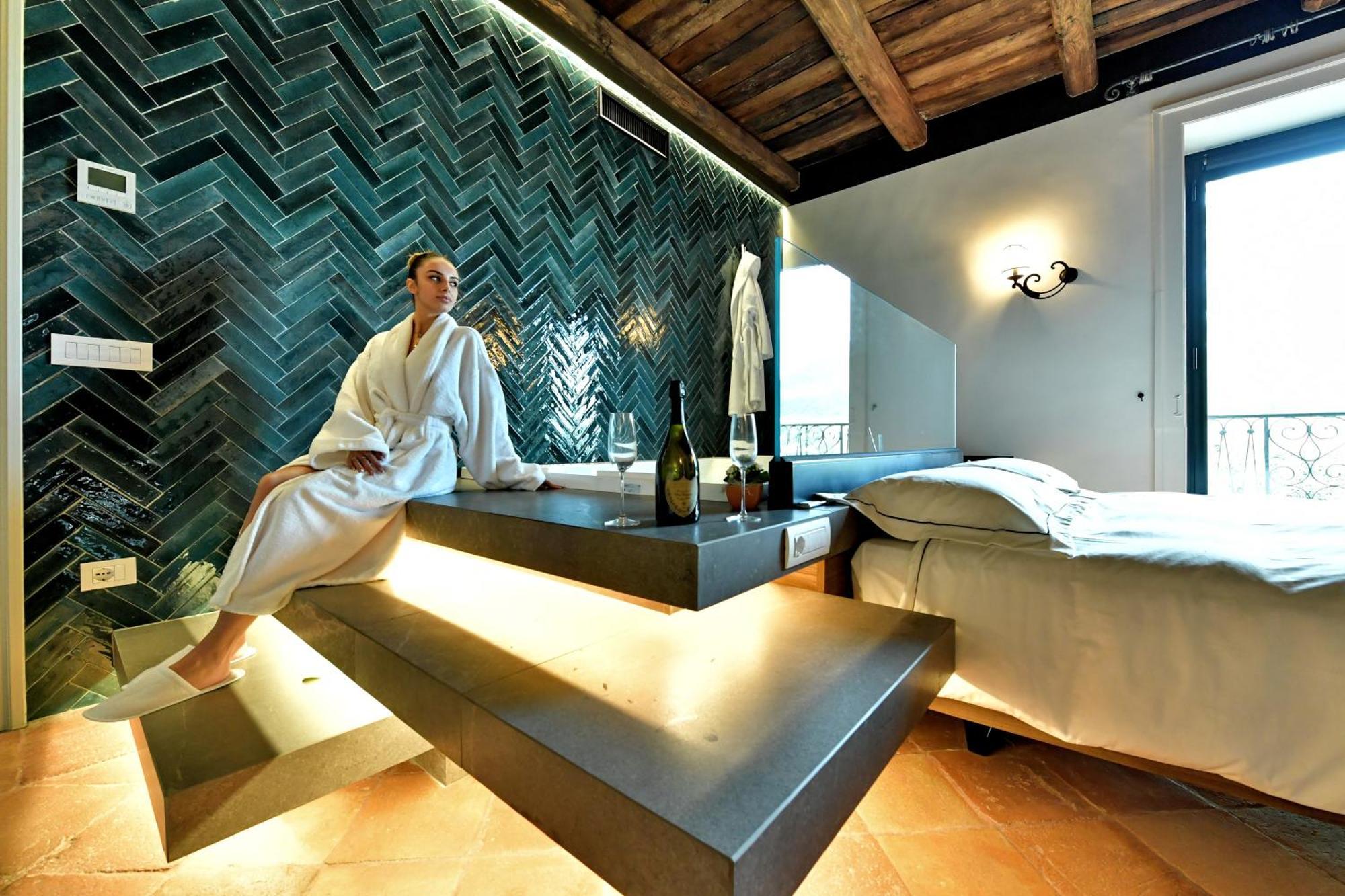 In Costa Relais & Luxury Suites Vietri sul Mare Exterior photo