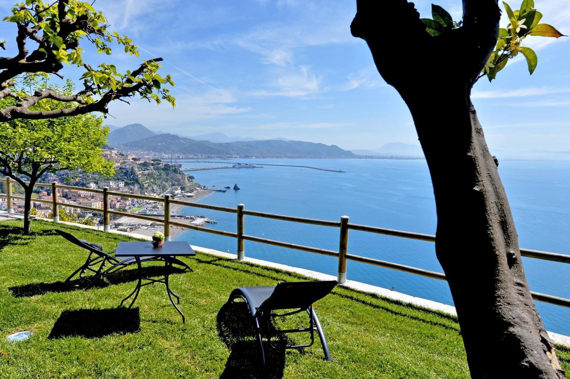 In Costa Relais & Luxury Suites Vietri sul Mare Exterior photo