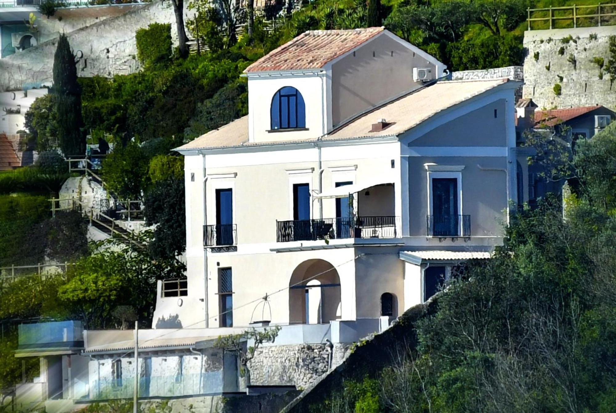 In Costa Relais & Luxury Suites Vietri sul Mare Exterior photo