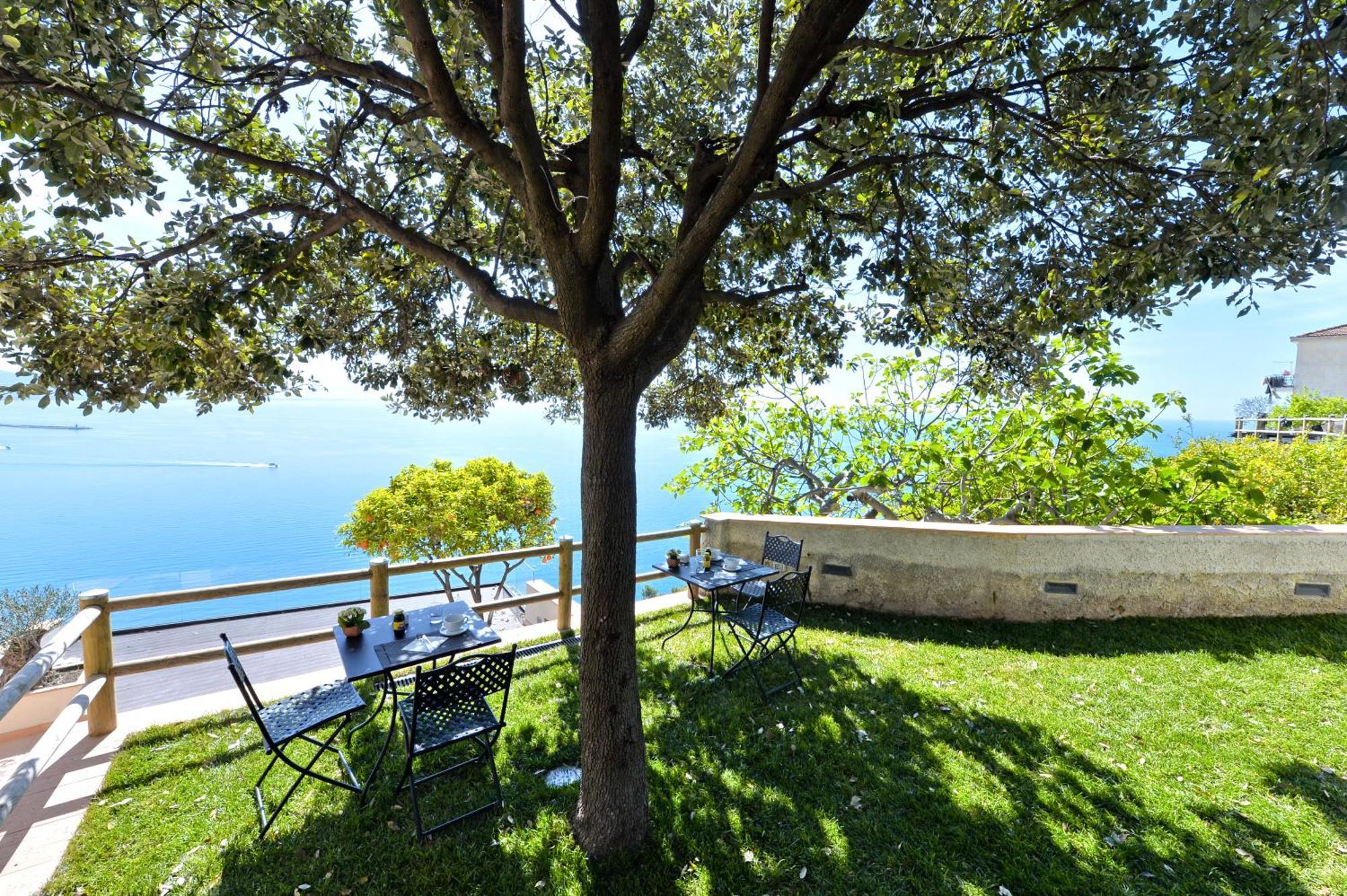 In Costa Relais & Luxury Suites Vietri sul Mare Exterior photo