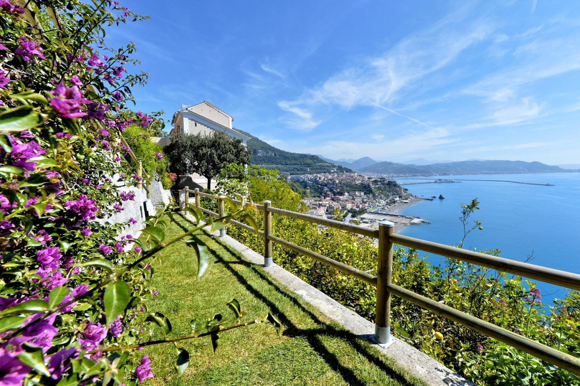 In Costa Relais & Luxury Suites Vietri sul Mare Exterior photo