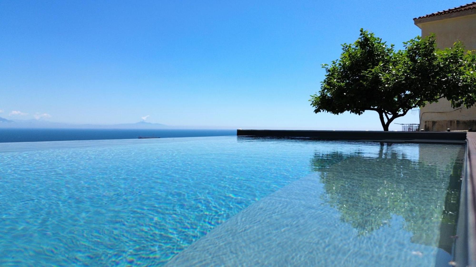 In Costa Relais & Luxury Suites Vietri sul Mare Exterior photo