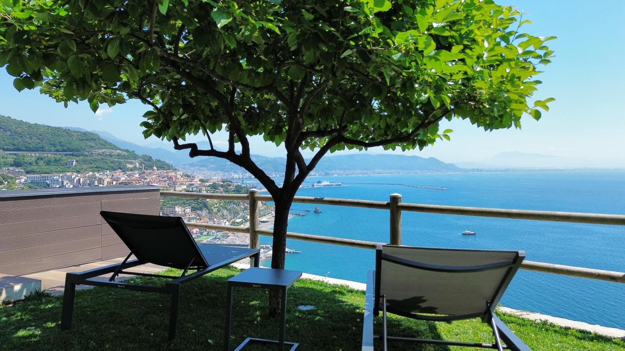 In Costa Relais & Luxury Suites Vietri sul Mare Exterior photo